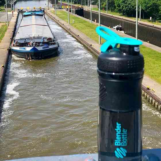 Шейкер спортивний (пляшка) BlenderBottle SportMixer Flip 20oz/590ml Black/Teal Каменское