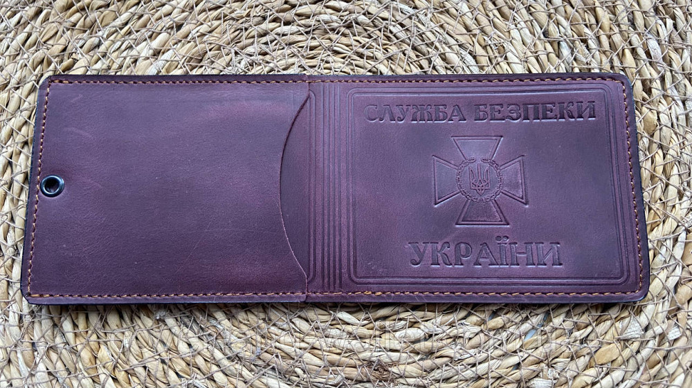 Шкіряна обкладинка на посвідчення СБУ із шевроном бордового кольору Київ - фото 4