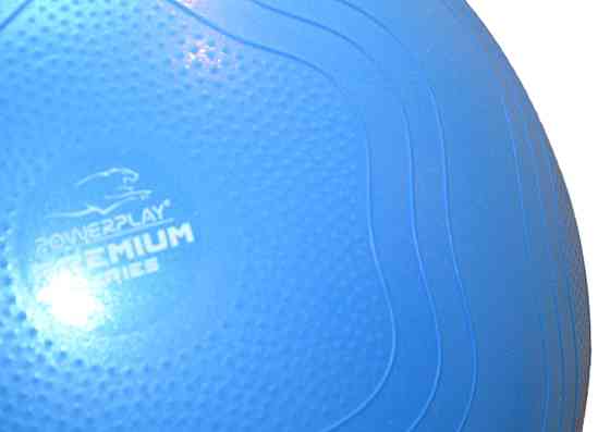 М'яч для фітнесу (фітбол) укріплений PowerPlay 4000 Ø65 cm Premium Gymball Anti-Burst Синій + помпа Каменское