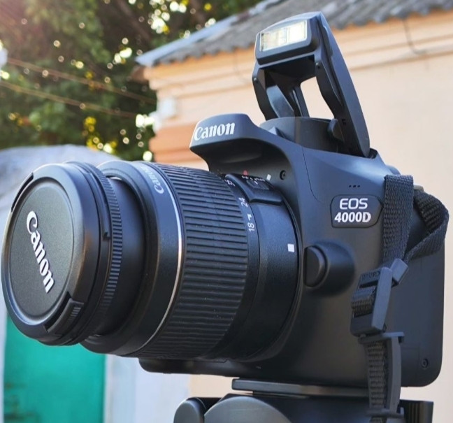 Дзеркальний фотоапарат Canon 4000D з підтримкою Wi-Fi Київ - фото 4