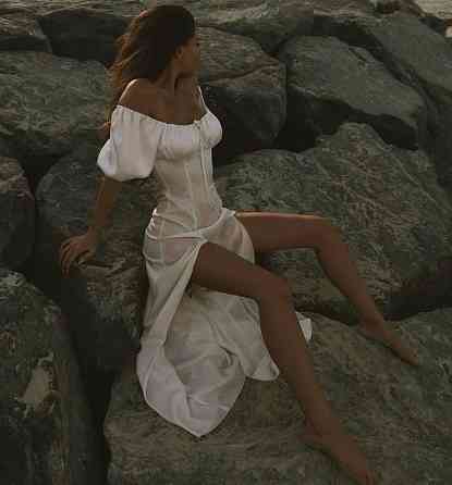 Женское обаятельное романтичное платье с разрезом шелк Молочный, 42/44 Одесса