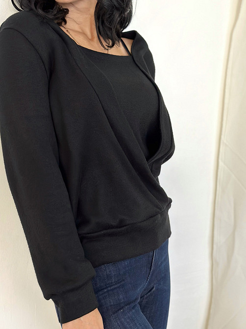 Демісезонна жіноча кофтинка "Alisia" оптом | Норма і батал | Розпродаж моделі Чорний, 46-48 Київ - фото 2