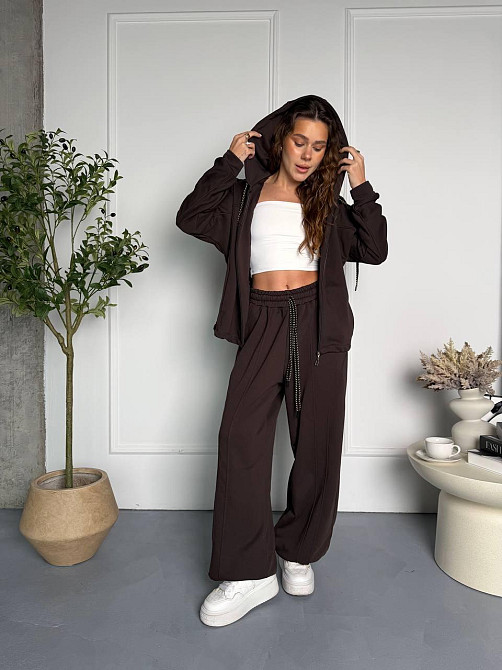 Женский стильный повседневный костюм двойка из качественной трехнитки диагональ Шоколад Одесса - изображение 4