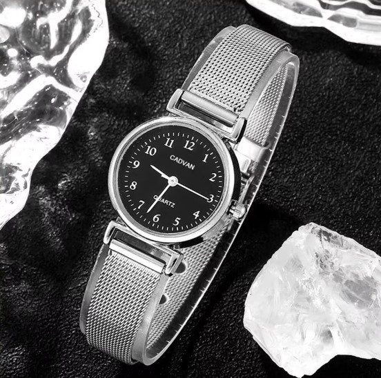 Жіночий подарунковий набір Silver Elegance годинник та п'ять браслетів сріблястий Київ - фото 5