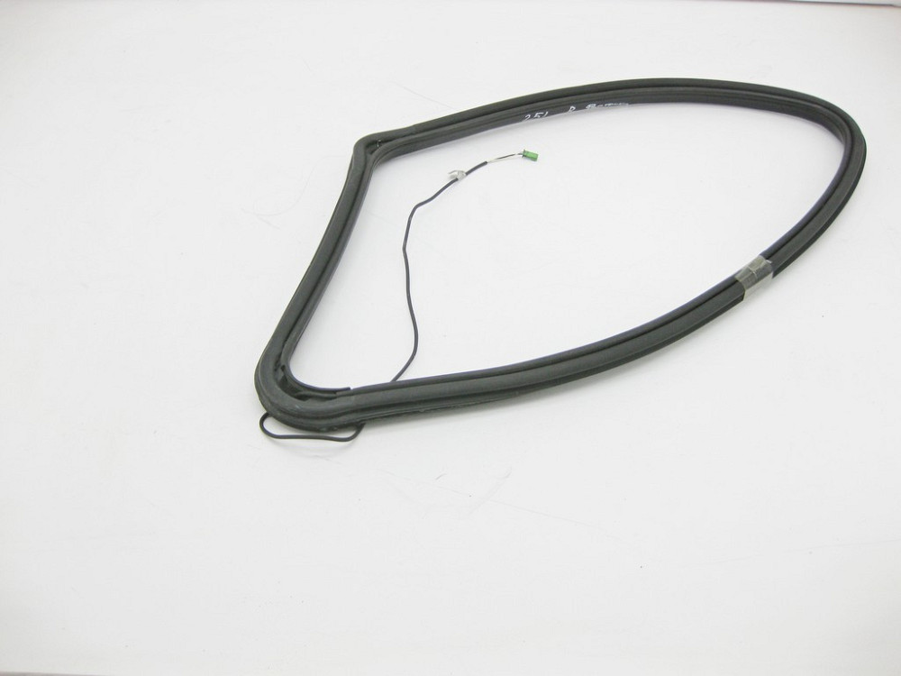 Mercedes-Benz  A2516702439 Ущільнювач висувної кватирки в правому задньому крилі R-Class W251 Одеса - фото 4