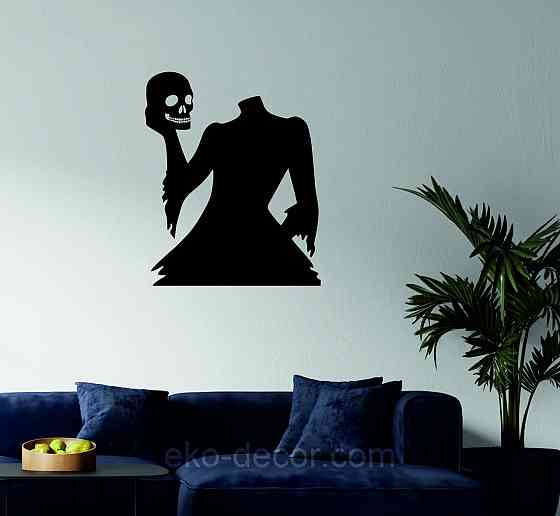 Декоративне настінне Панно «Безголова жінка та череп», Декор на стіну 70*57 см, Чорний Київ