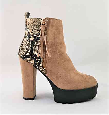 Жіночі Черевики Бежеві на Підборах і Платформі Замшеві Ботильйони Модельні (розміри: 38,39) - 24 Дніпро