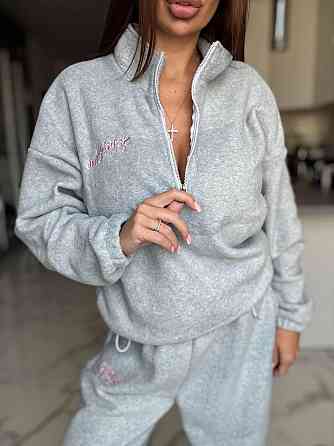 Жіночий костюм з фліс-полару, з вишивкою Одеса