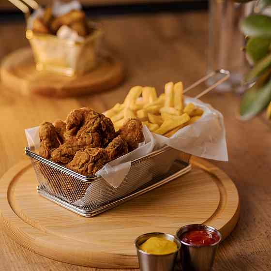 Кошик сервірувальний 21×11,5×5,5 см для подачі картоплі фрі та снеків з ручкою Срібляста HP-19-11 Коломия