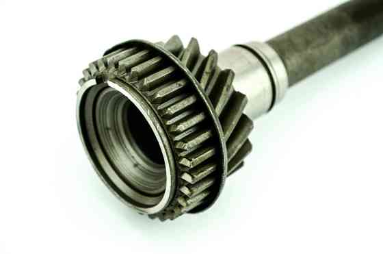 Вал коробки передач 2101-2105, 2121 (17 зубів) первинний Мукачево