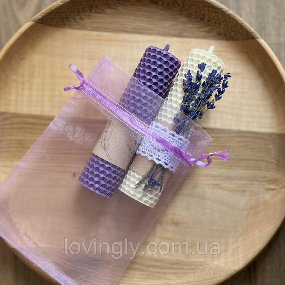 Две свечи из натуральной вощины декорированы цветами лаванды в подарочном мешочке. Ирпень - изображение 3