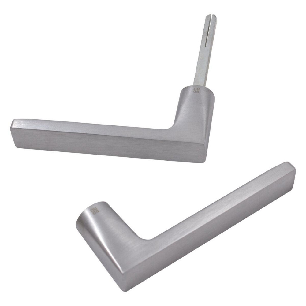 Дверна ручка на розетті Nuda Baar хром матовий R ф/з Київ - фото 2