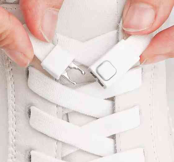 Еластичні шнурки без зав'язок з металевими застібками в колір Білий Смела