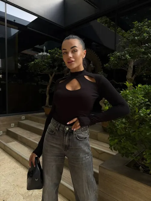 Стильный женский лонг с трендовыми вырезами спереди Одесса - изображение 13