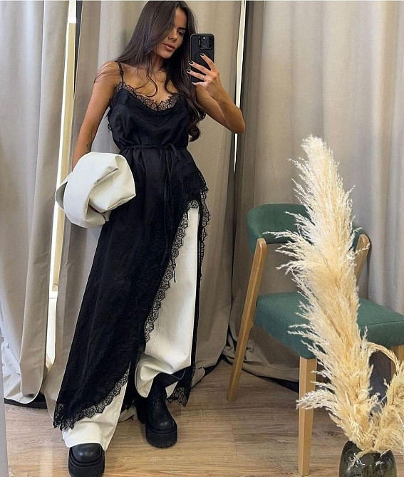 Жіноча ефектна сукня на бретелях із глибоким вирізом на ніжці італійський шовк Чорний, 48/52 Одеса - фото 6