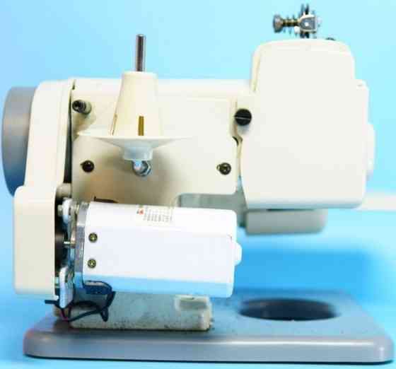 Швейная машина для потайного шва 110 В, машина для подшивания одежды . Харьков