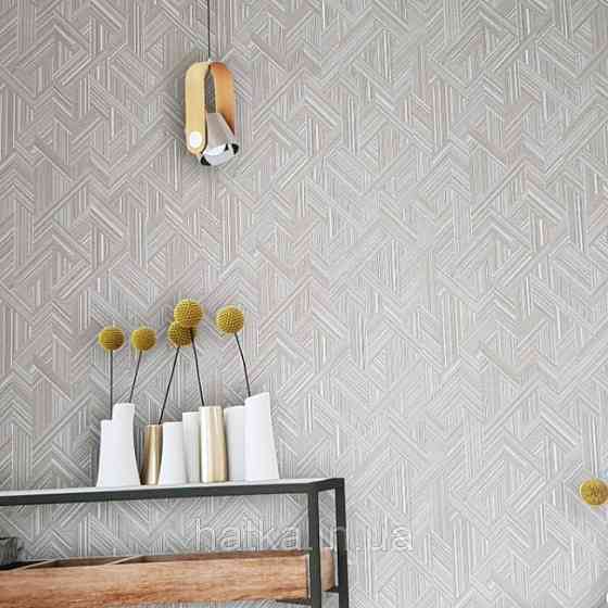 Ообои вінілові на флізелін Decoprint Moments MO22841 геометрія смуги точки фігури сірі білі золоті Київ
