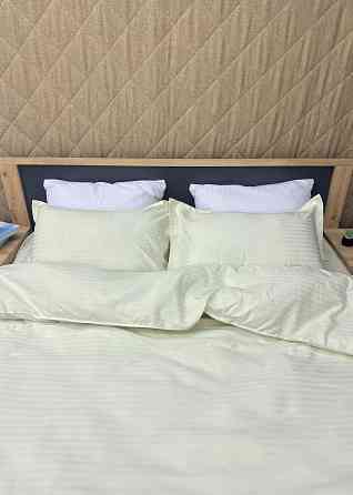 Комплект постільної білизни Страйп-сатин Двоспальний 180х220 з простирадлом на резинці Шампань (88-171) Київ