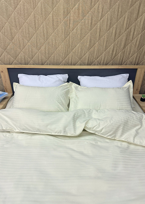 Комплект постільної білизни Страйп-сатин Двоспальний 180х220 з простирадлом на резинці Шампань (88-171) Київ - фото 5