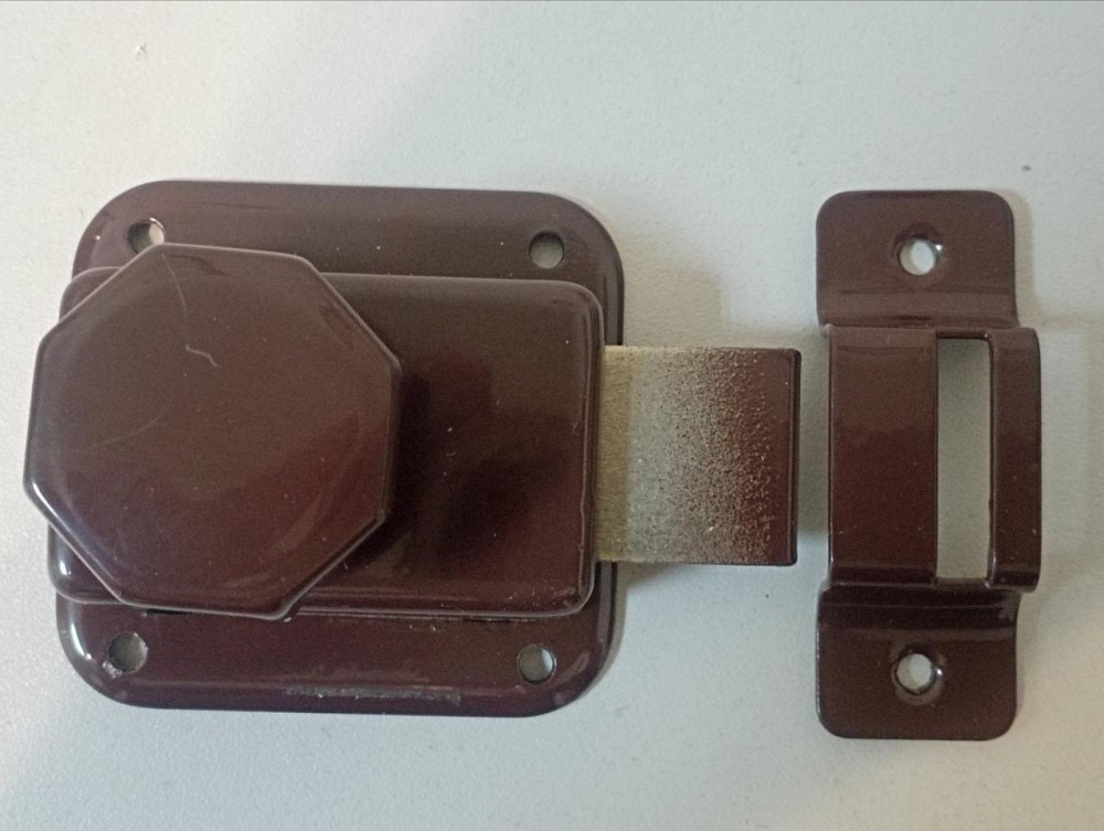 Засув для ванної кімнати коричневий "P-o" Київ - фото 1