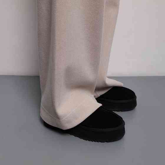 Женский повседневный костюм бежевый. Костюм женский Pobedov Twin бежевый. Киев