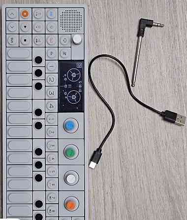 Синтезатор Teenage Engineering OP-1 (TE002) — ідеальний стан. Харків