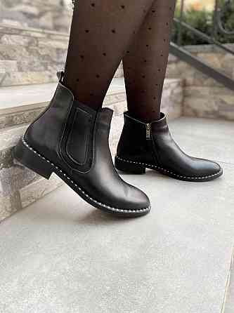 Vesna Стильні жіночі шкіряні демісезонні черевики весна-осінь на низькому каблуці чорні (2468) Коломия