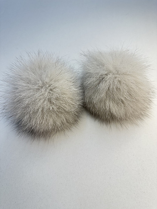 Помпони з натурального хутра песця на шапку 10-12см Бежевий 2 Харків - фото 1