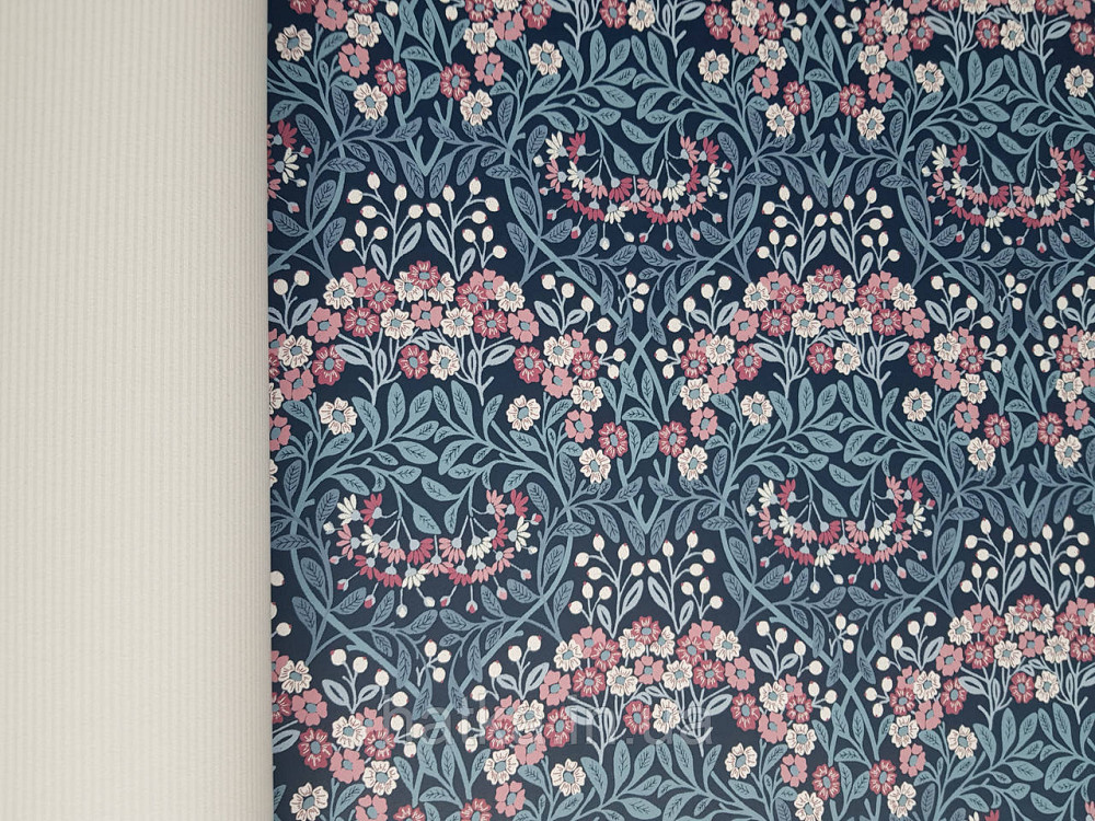 Шпалери флізелінові еко Rasch Sophia 0.53х10 рослинний принт квіти листя маленькі польові бордові на синьому Київ - фото 2