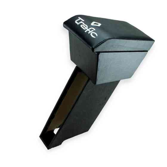 Подлокотник автомобиль Рено trafic черный с вышивкой (кожзам) Мукачево