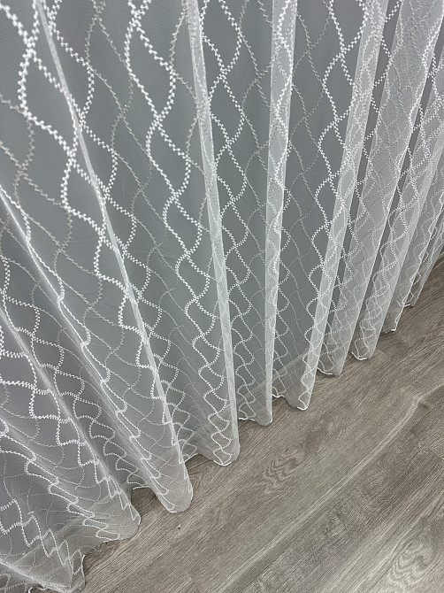 Тюль VR-Textil 1838т Фатин с вышивкой и люрексом Белый с серебристым 300х270 см (40-193) Киев - изображение 6
