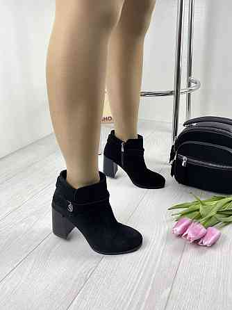 Injers Стильні замшеві черевики жіночі демісезонні весна-осінь чорні на підборах р. 36-39 1208 Коломия