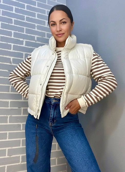 Жилетка женская Lady Yep 9039 стеганная короткая вставка из экокожи молочная, молочний, 42 Киев - изображение 19