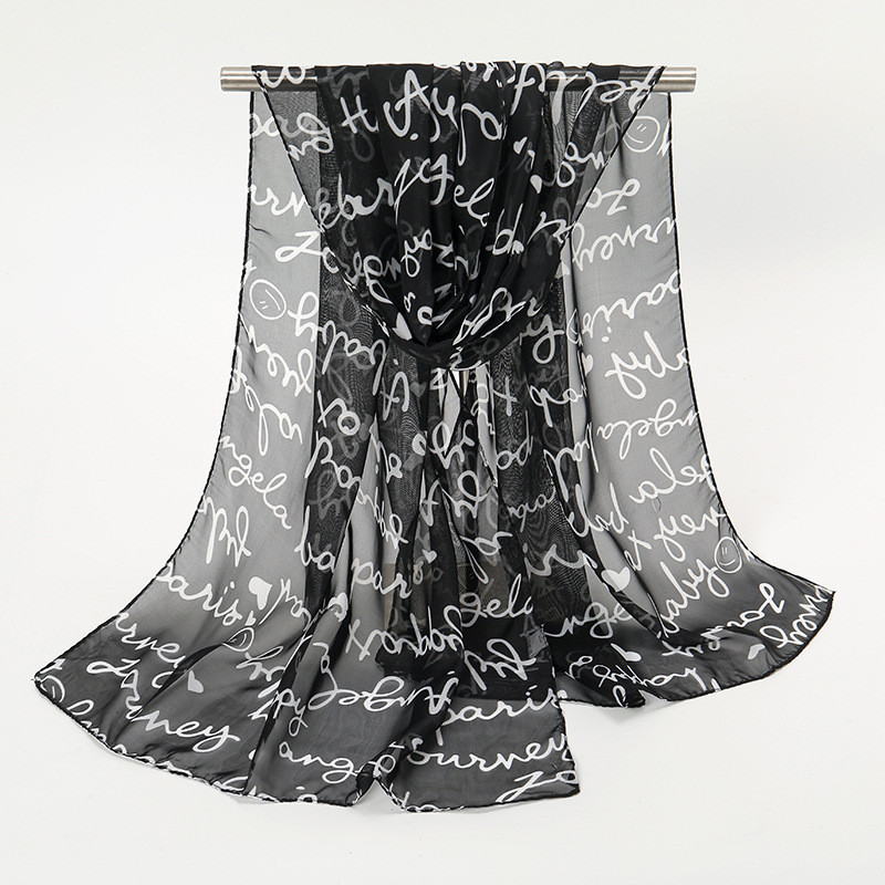 Шарф женский шифоновый с надписями 150 на 45 см черный Киев - изображение 1