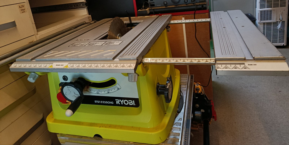 Розпилювальний верстат настільна циркулярна пила Ryobi ETS1525SCHG ( товар вживаний) Луцьк - фото 4