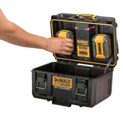 Зарядное устройство для аккумуляторов инструмента DeWALT BOX ToughSystem 2.0, 18 В/54 В, 6A (DWST83471) Винница