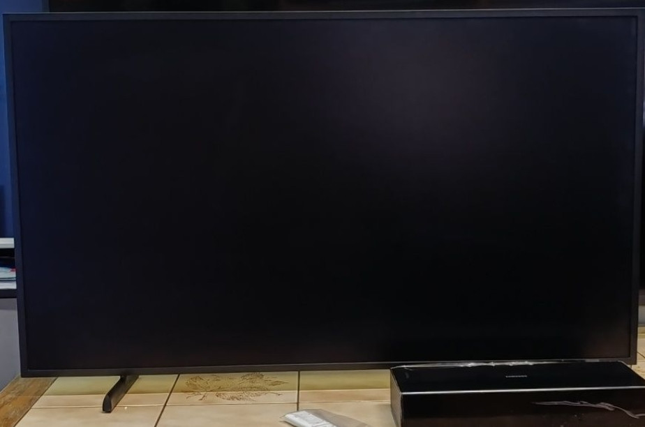 Телевизор Samsung 43