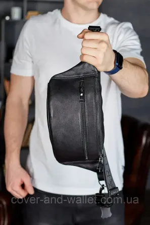 Чорна чоловіча сумка-бананка з натуральної шкіри гладкого типу Puos Київ