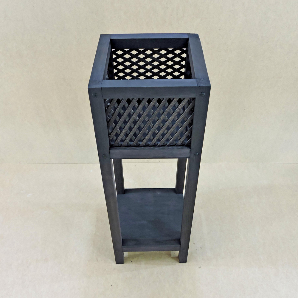 Кашпо на стойке 