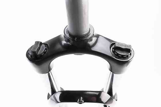 Вилка 27,5" амортизаційна, без різьби 1-1/8" (28,6мм), шток 255мм, з ходом 80мм, Disk-brake, Preload, алюмінієва, чорна XCE 28 Київ