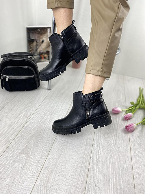 Injers Модні жіночі шкіряні демісезонні черевики весна-осінь на низькому каблуці чорні (617) р. Коломия - фото 7