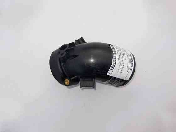 Mercedes-Benz  A2640980200 Пластикове коліно від інтеркулера до дросельної заслінки двигуна M264 R4 1.5л C-Class W205 E-Class W213 C238 S-Class W222 C Одеса