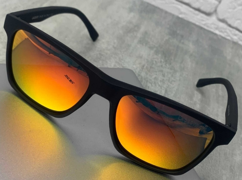 Солнцезащитные очки полароид LACOSTE P900 модель Wayfarer. Киев - изображение 4