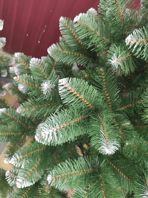 Искусственная елка Королева с белыми кончиками с мягкой иглой ПВХ 1.2 Одесса - изображение 2