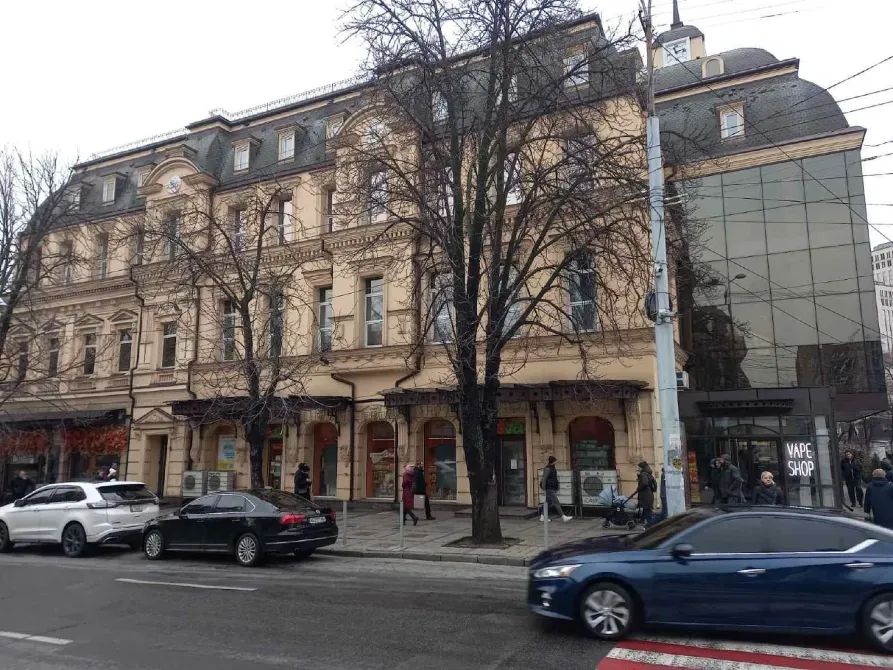 Здам офіси в центрі міста. Барикадна 4 поверх з 4 , Гарний ремонт, красиві офіси (всі фото відповідають дійсності). Канікули на заїзд. Охорона, консьє Дніпро - фото 1