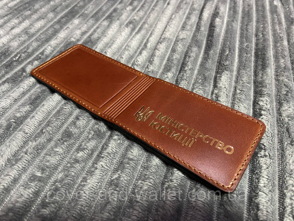 Обкладинка з додатковим відділенням Міністережне ревіння (тиснення золотом) Київ - фото 2