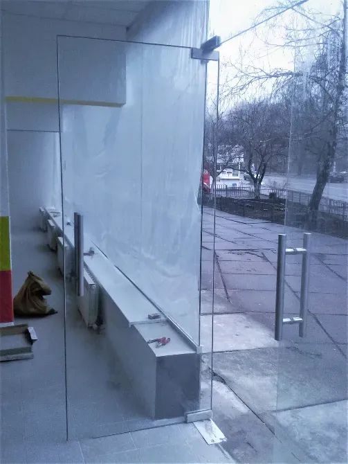 Витрины стеклянные фасадные Киев - изображение 8