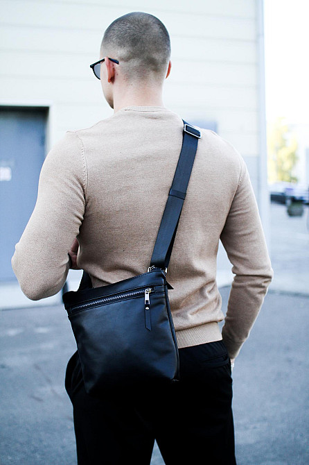 Сумка-мессенджер мужская из натуральной кожи, сумка через плечо (Черная) Сумы - изображение 2