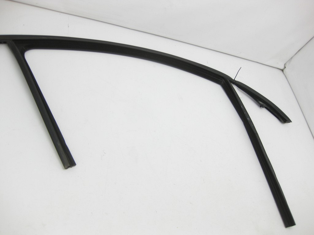 Mercedes-Benz  A2927250225 Ущільнювач гумовий скла передніх правих дверей GLE Coupe C292 Одеса - фото 4