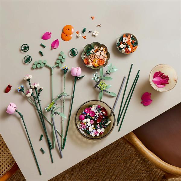 Конструктор LEGO Botanicals Милий рожевий букет квітів 749 деталей (10342) Харків - фото 9